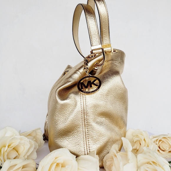 Michael Kors Camden Drawstring Tote - Picture 2 of 8